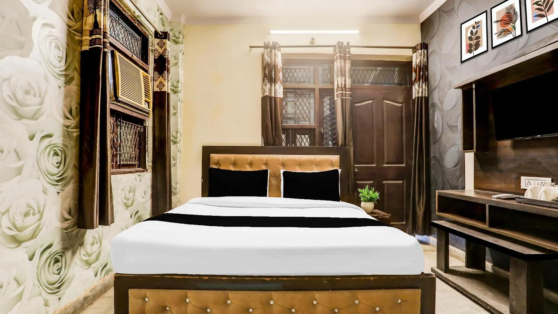 Hotel O Uttam Nagar Near Akash Hospital New Delhi