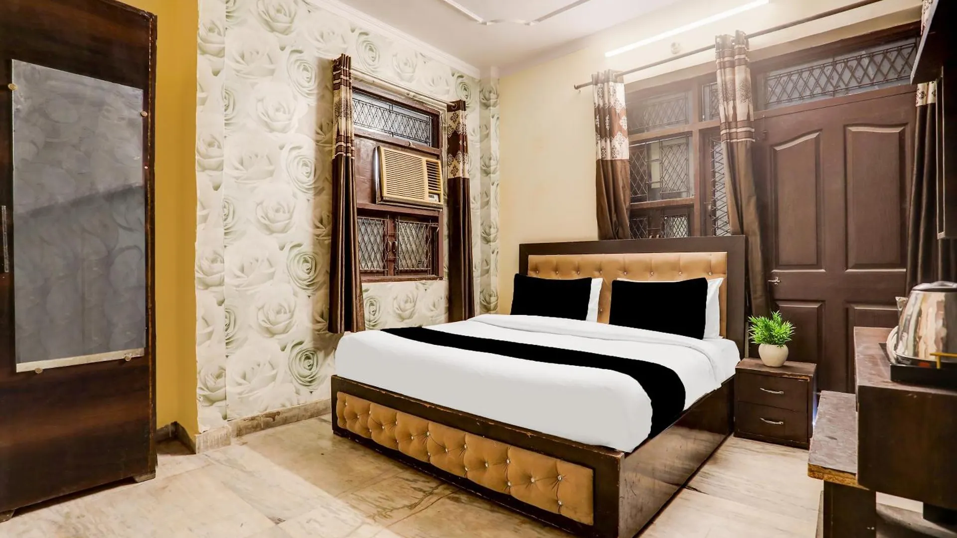 Hotel O Uttam Nagar Near Akash Hospital New Delhi India