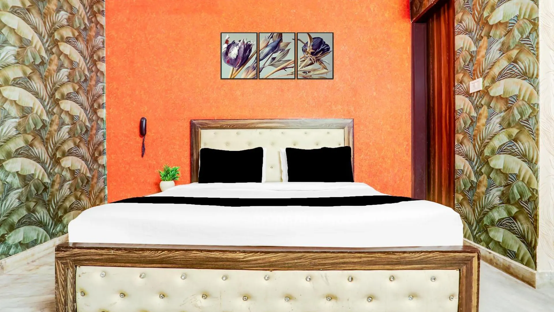 Hotel O Uttam Nagar Near Akash Hospital New Delhi